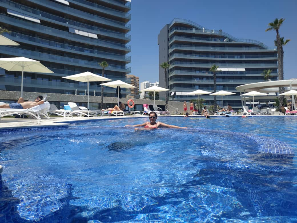 Jacuzzi in central pool