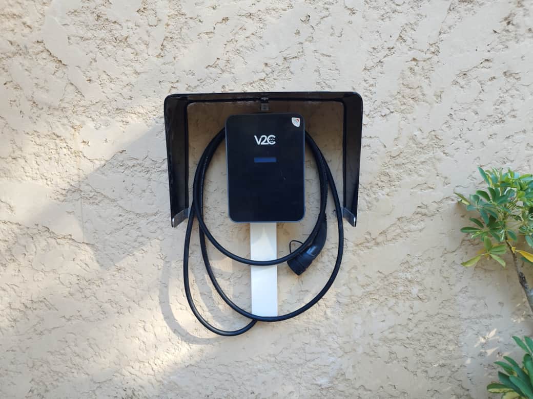 Cargador eléctrico para vehículos 7,2 kW disponible con conector Mennekes (tipo 2). Cargador eléctrico para vehículos 7,2 kW disponible con conector Mennekes (tipo 2).