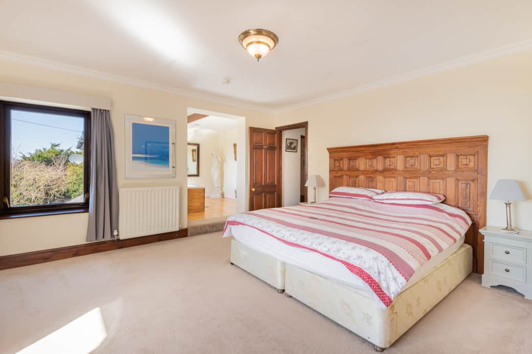 Master bedroom 