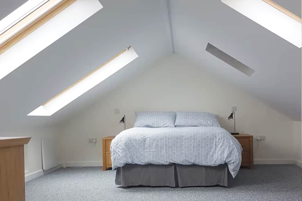 Tremardek whitsandbay chalet bedroom