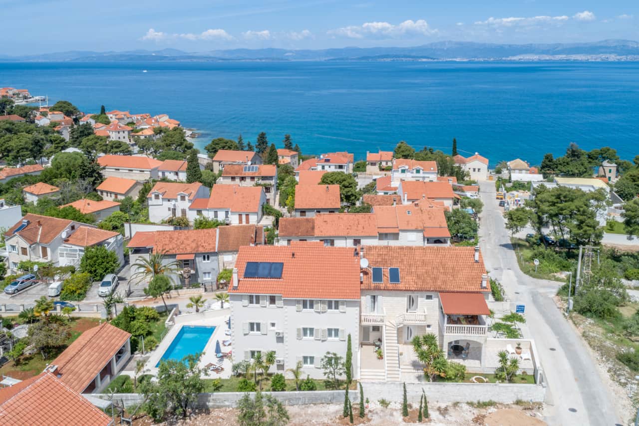 The Purple Apartment - Charme Holidays