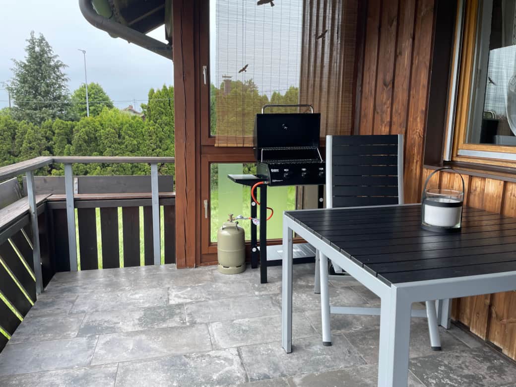 Balkon mit Gasgrill