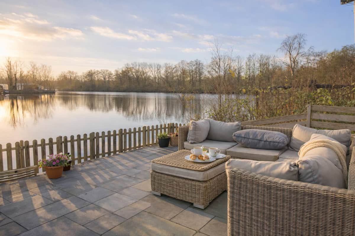 Luxe bungalow (8P) aan het water met terras en ruime tuin - Vacation ...