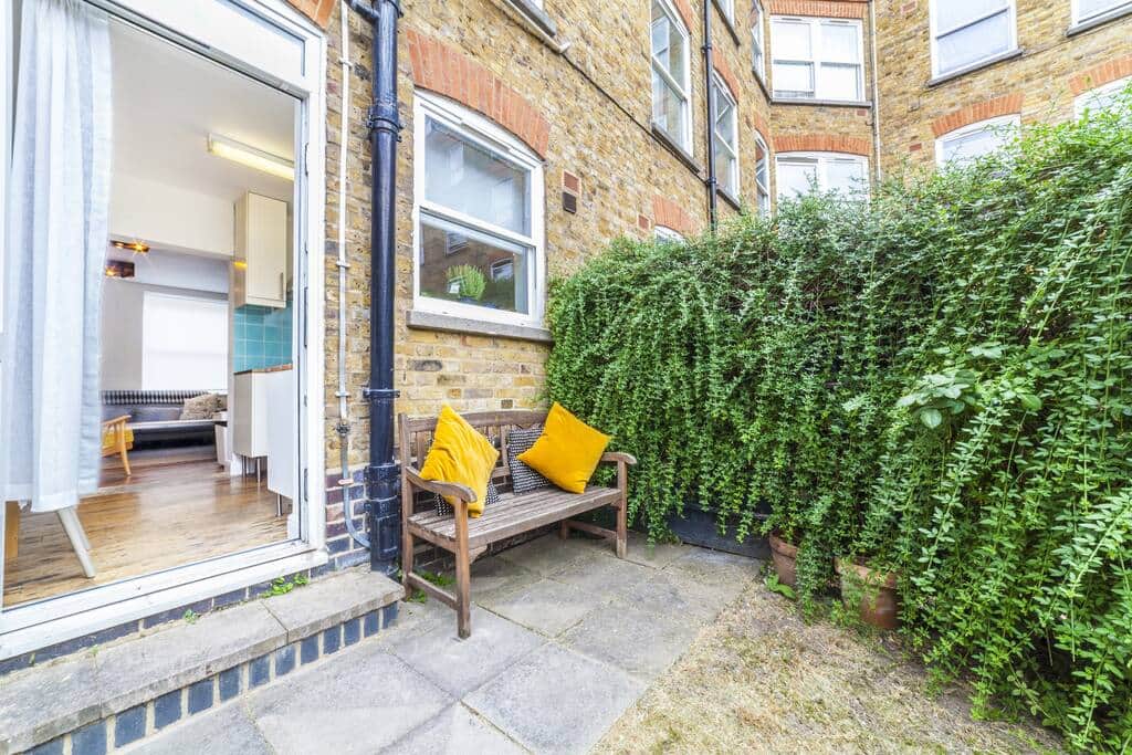 Small garden to relax.