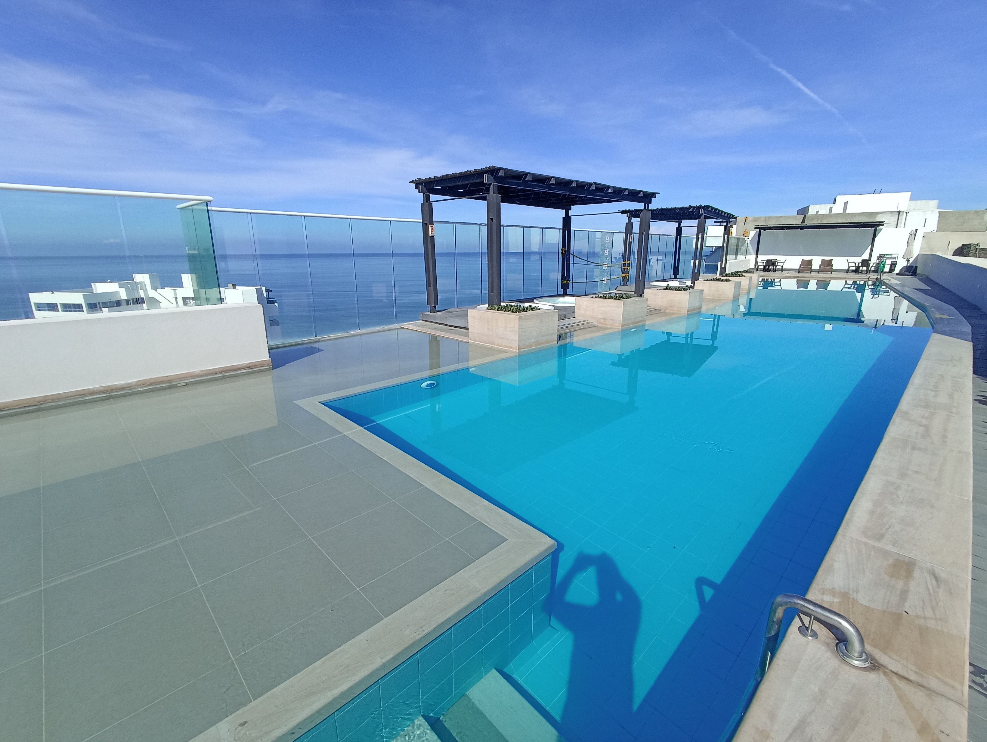 Reserva del mar Fantástico piso 9 de lujo salida al mar