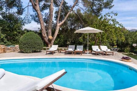 Fantástica piscina privada con vistas a la Sierra de Tramontana Fantástica piscina privada con vistas a la Sierra de Tramontana