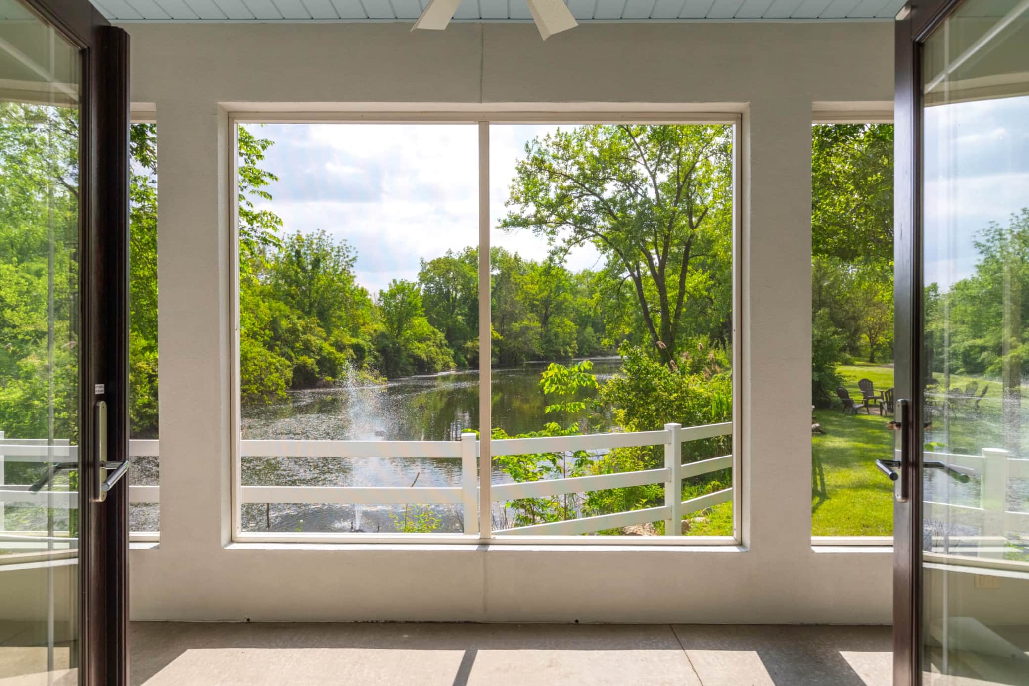 Screened in porch