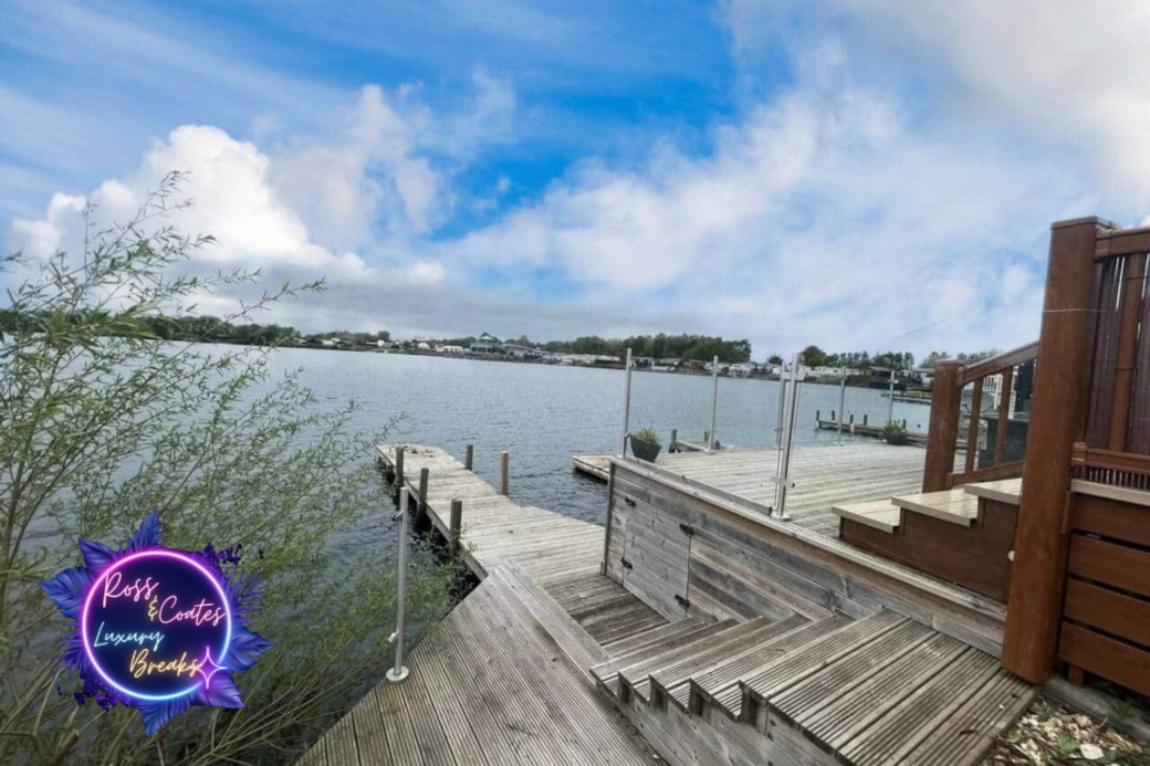 12Lakeside View overlooking Water Ski Lake