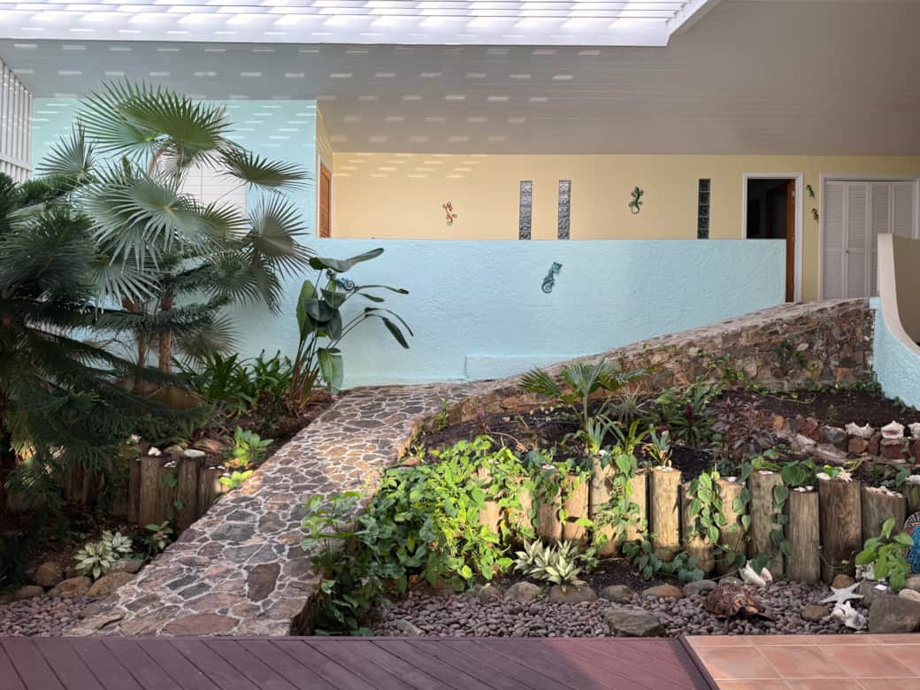 05 - Atrium - Straignt On