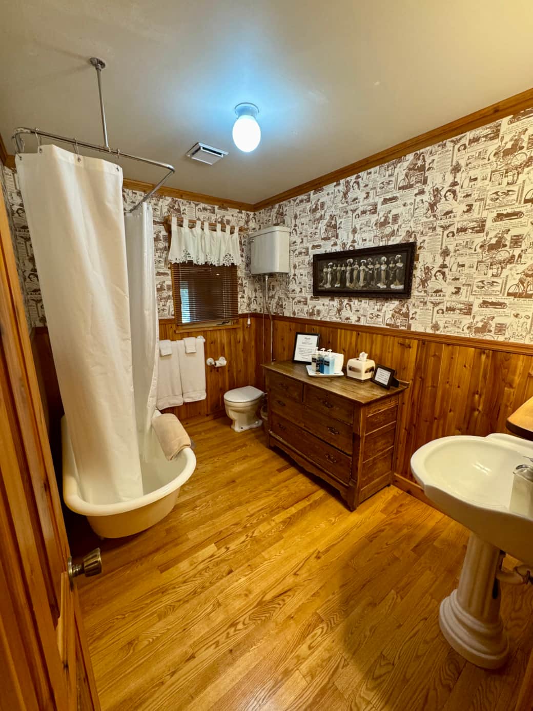 Upstair hallway bathroom