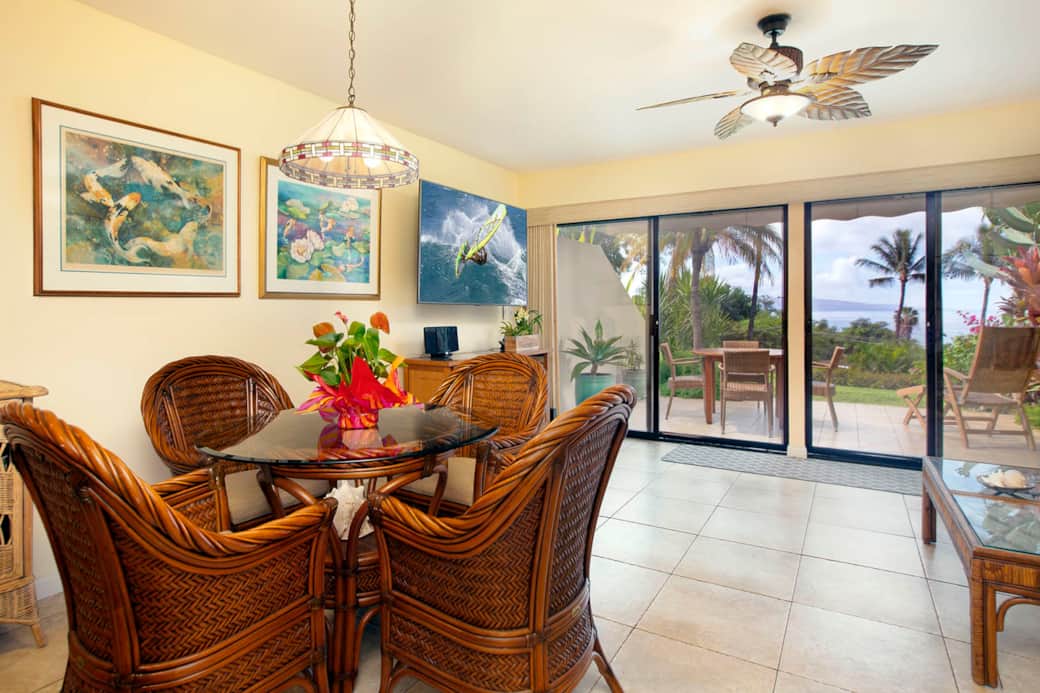 Dining area with quality dining set G105 Maui Kamaole