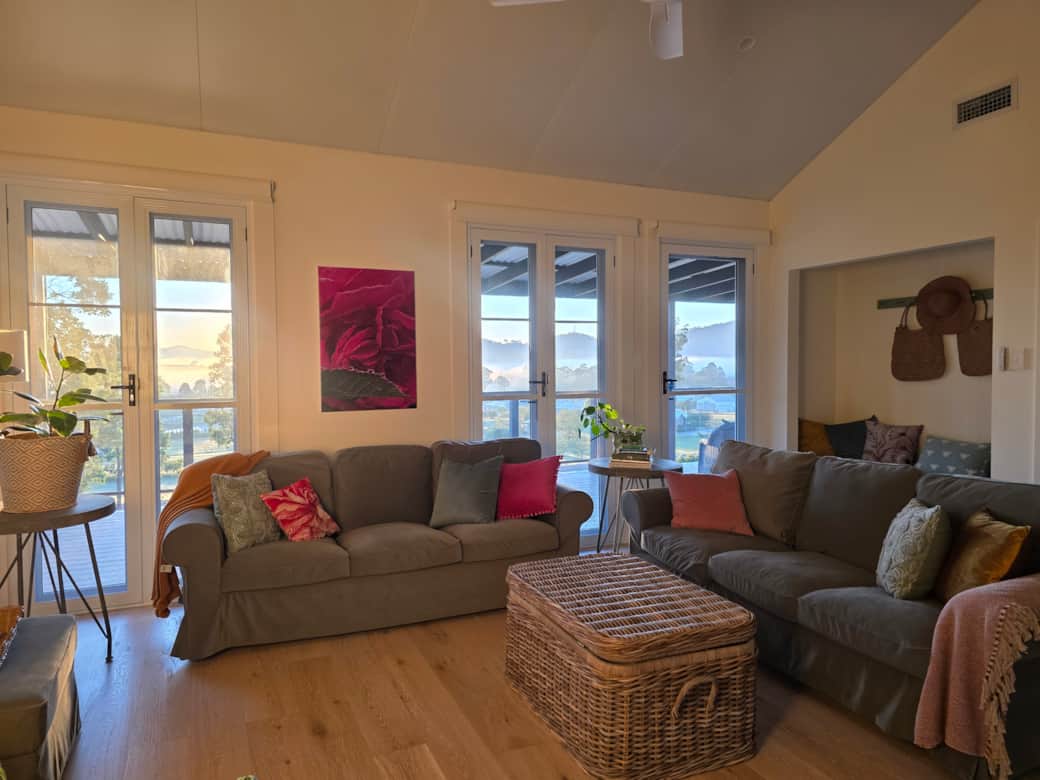 Living room with views out to Mograni mountains