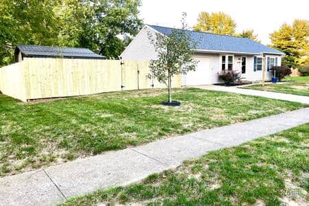 One story house - fenced in backyard - King Bed