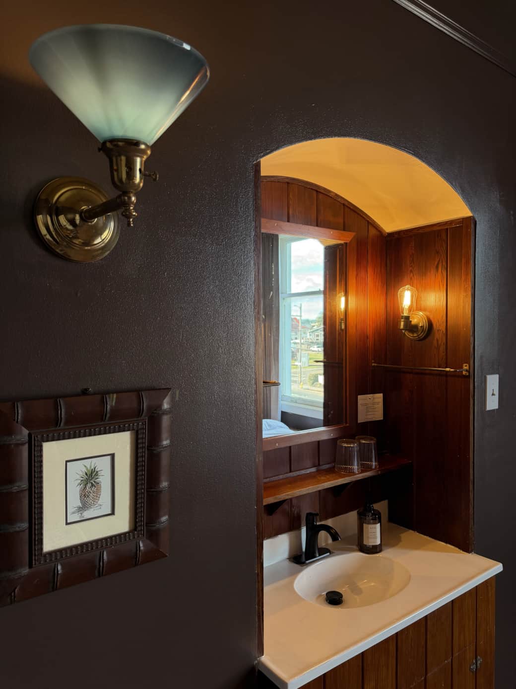 In room bath area In room bath area