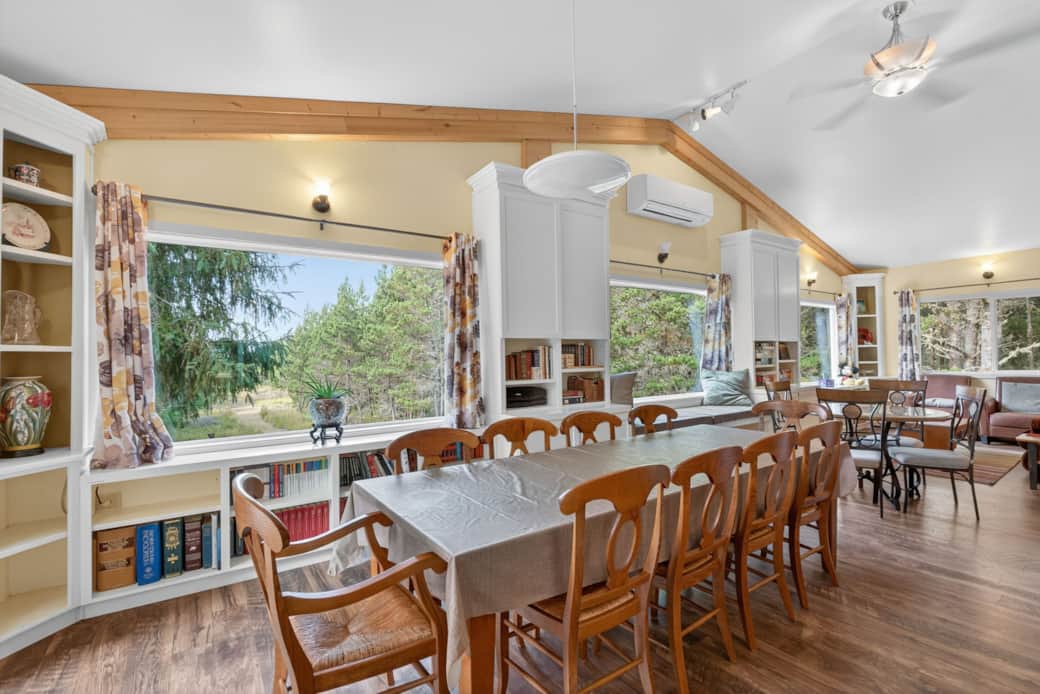 Upper Dining Area