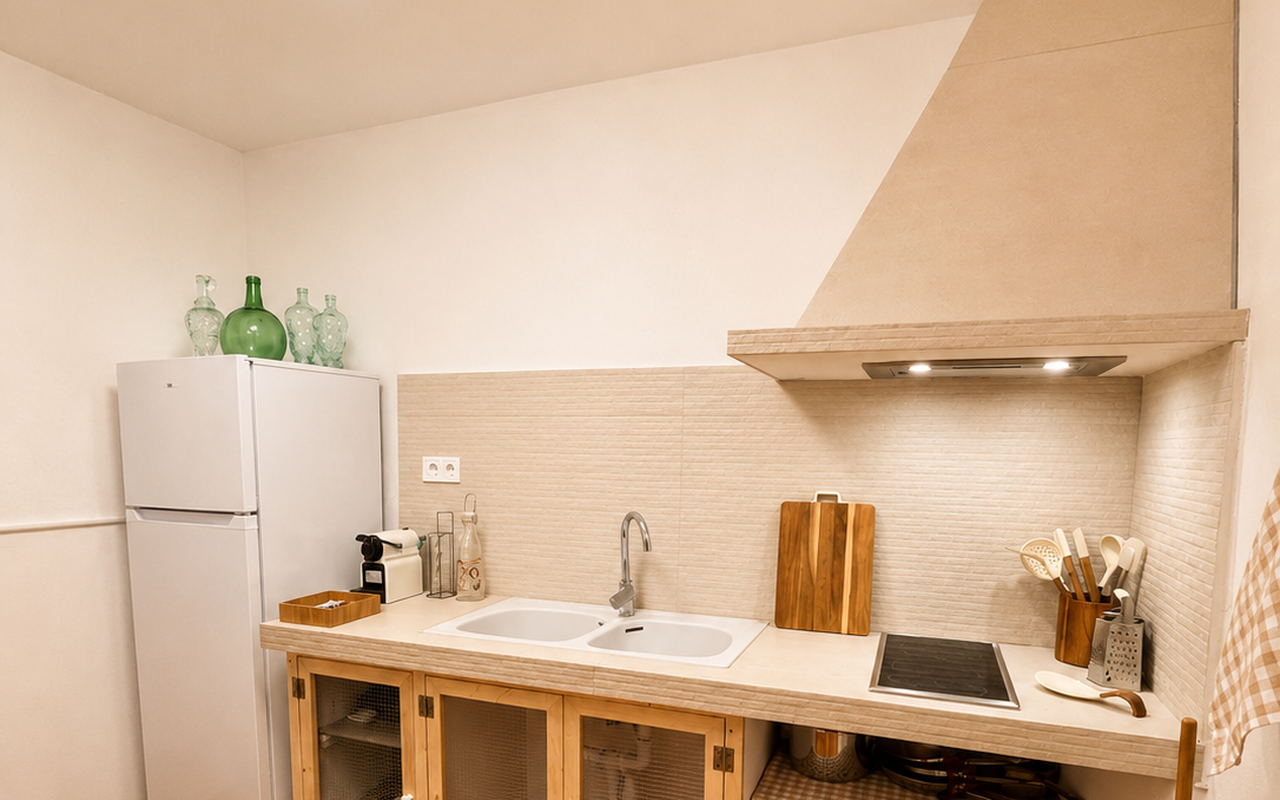 Cocina de la casa para reponer fuerzas tras la ruta