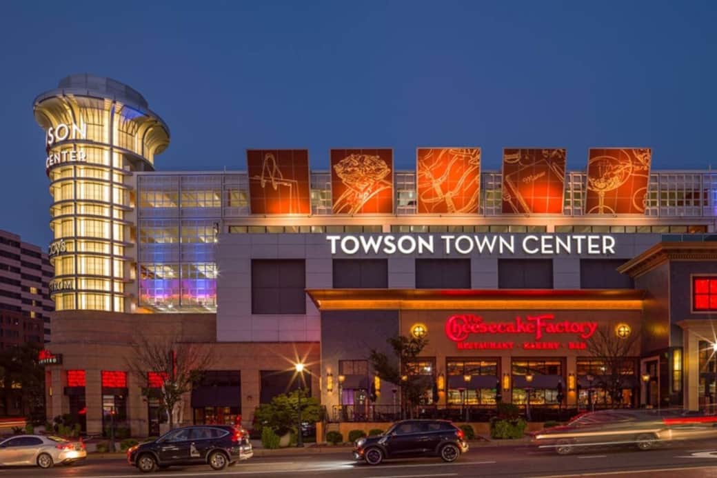 Towson Town Center (Approx. 2 miles / 5 minutes): An upscale shopping destination featuring over 180 stores, including Nordstrom, Apple, and Anthropologie Enjoy a bite at one of the many restaurants