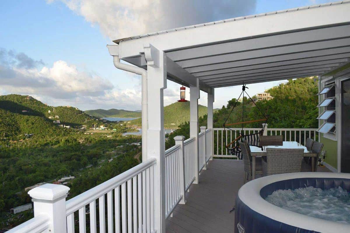 Lime Time Cottage - Outdoor Living Space