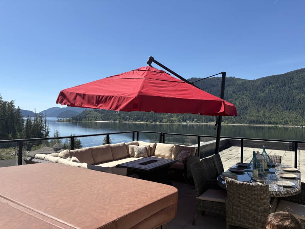 Top deck red umbrella