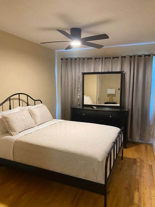 The Fulton — dedicated workspace and fast Wi-Fi, ideal for digital nomads and traveling nurses near Broadway Junction