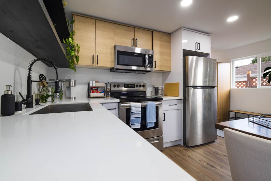 full-sized kitchen