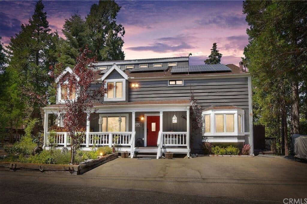 Look for this house. Look for this house.