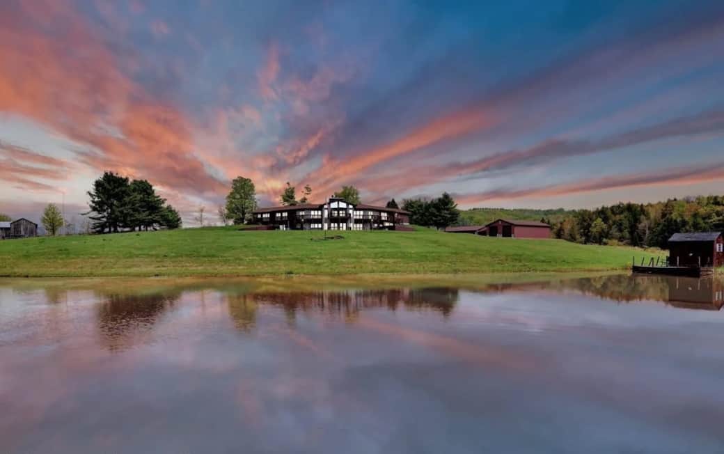 Back of house (view from pond)