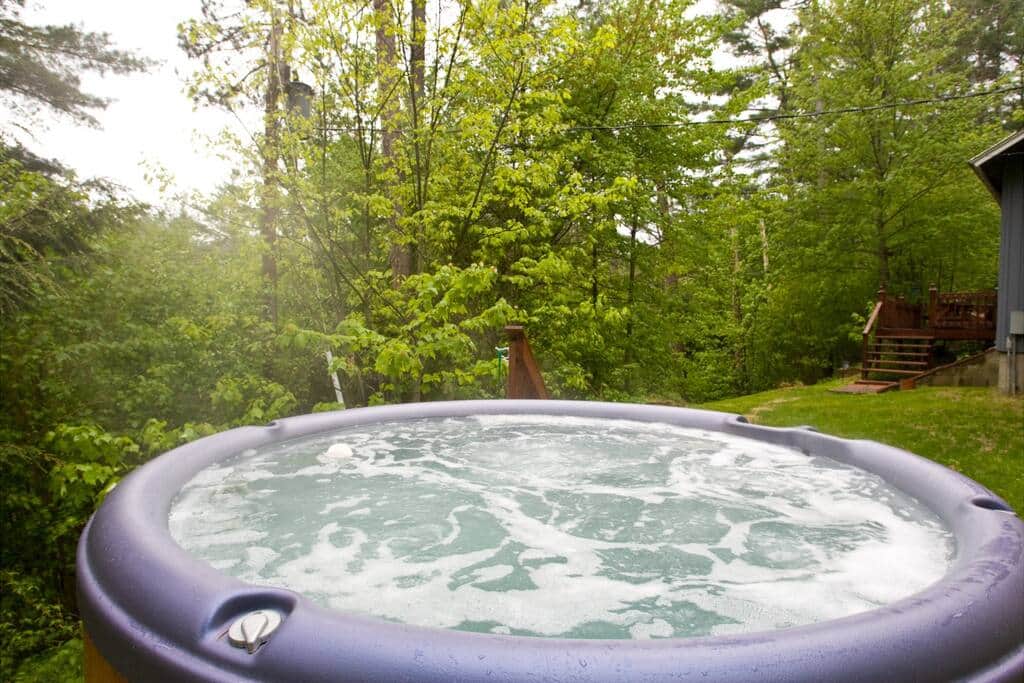 Hot tub operates all year.
