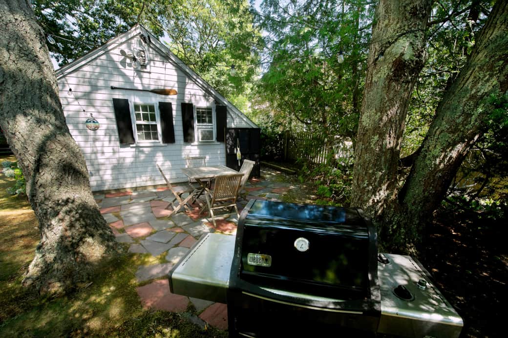 Outdoor grilling and place to eat outside