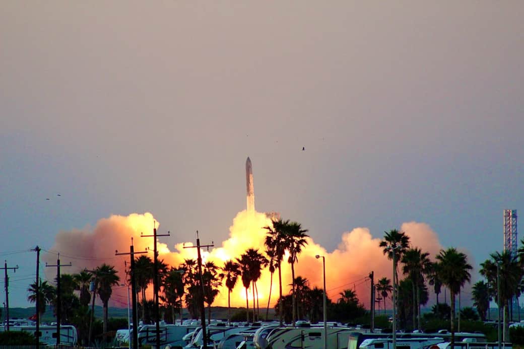 Our balcony has THE BEST VIEW of the SpaceX launches! See and feel them from the balcony! Our balcony has THE BEST VIEW of the SpaceX launches! See and feel them from the balcony!