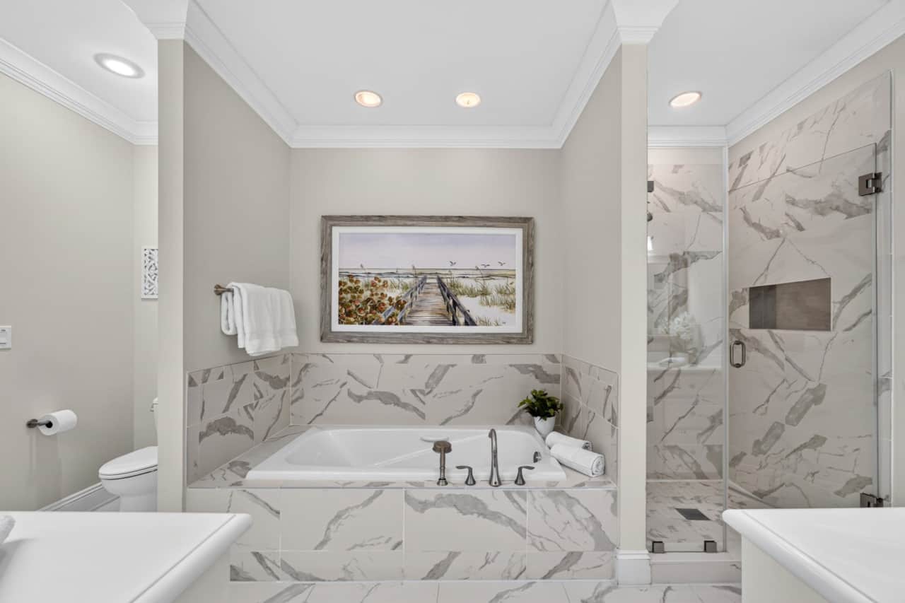 Gulf View Master 1 Bath