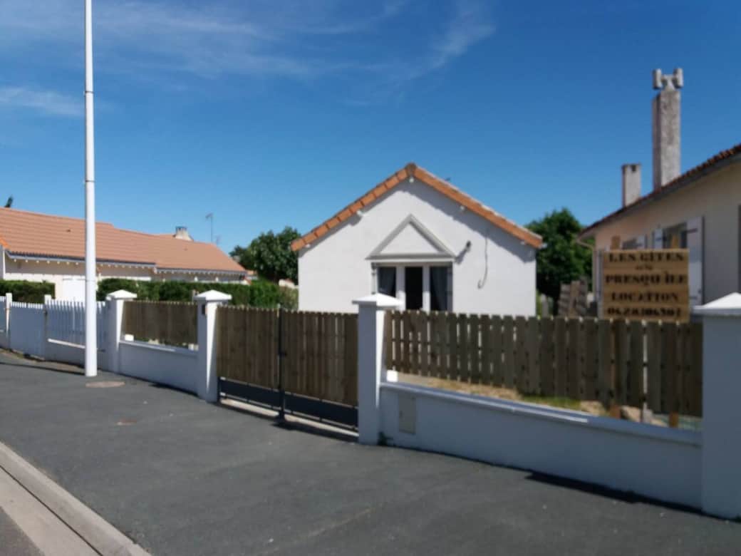 vue du gite depuis la rue