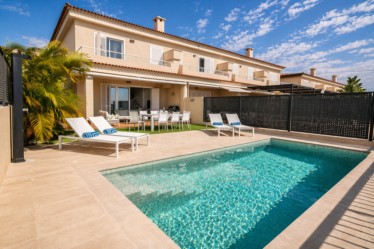 PISCINA PRIVADA OASIS DEL MAR