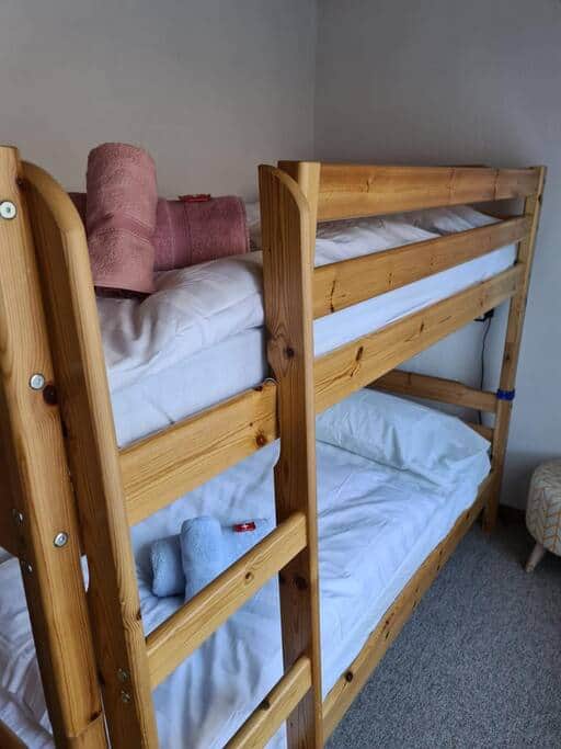 bunk bedroom