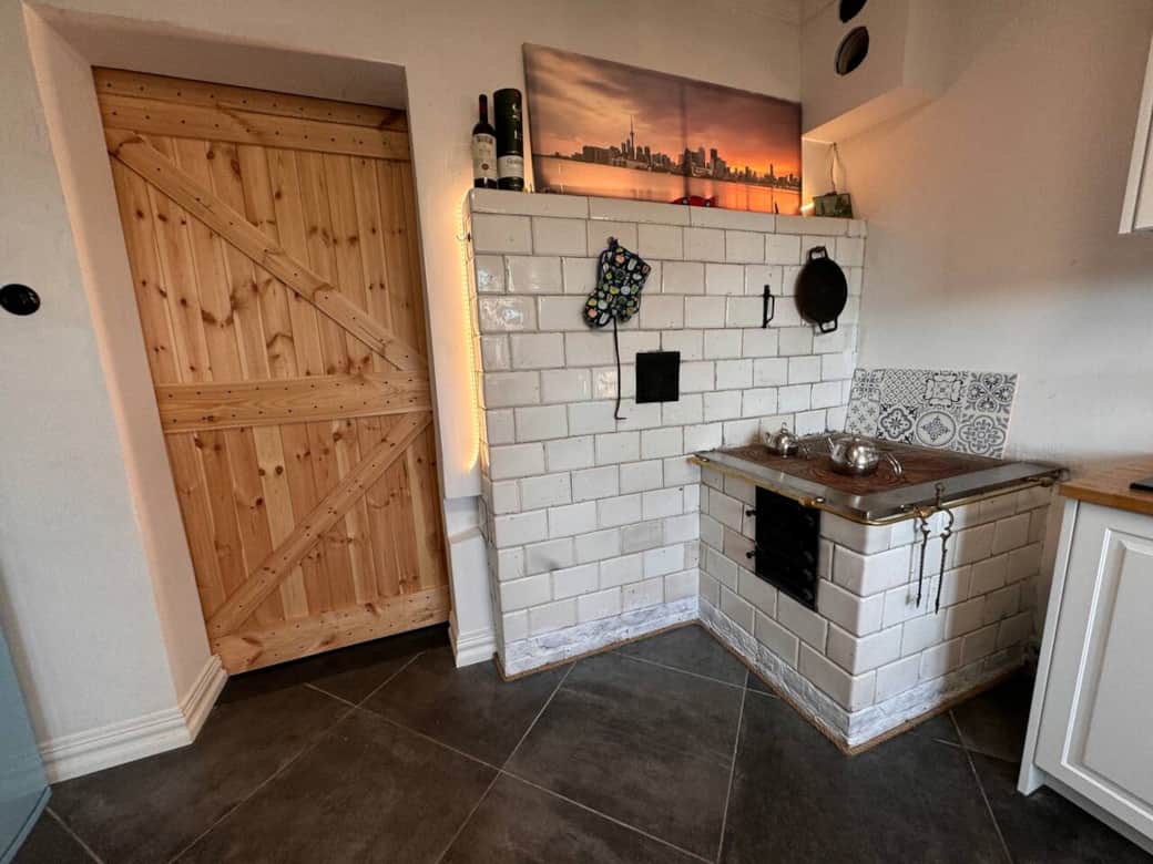 A unique wood-fired kitchen stove, for the courages A unique wood-fired kitchen stove, for the courages