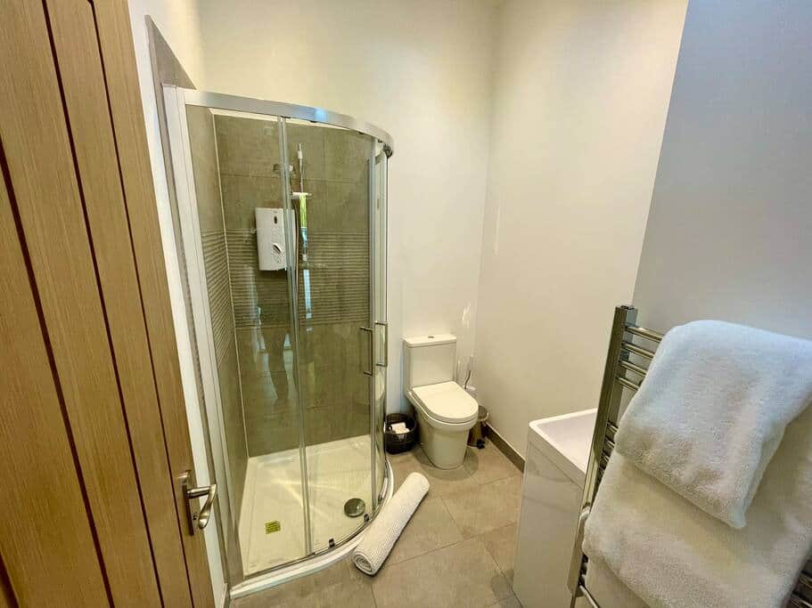 Paddock View_Shower Room Paddock View_Shower Room