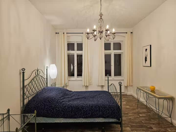 Zweites Schlafzimmer, -Das Grüne Wunder-