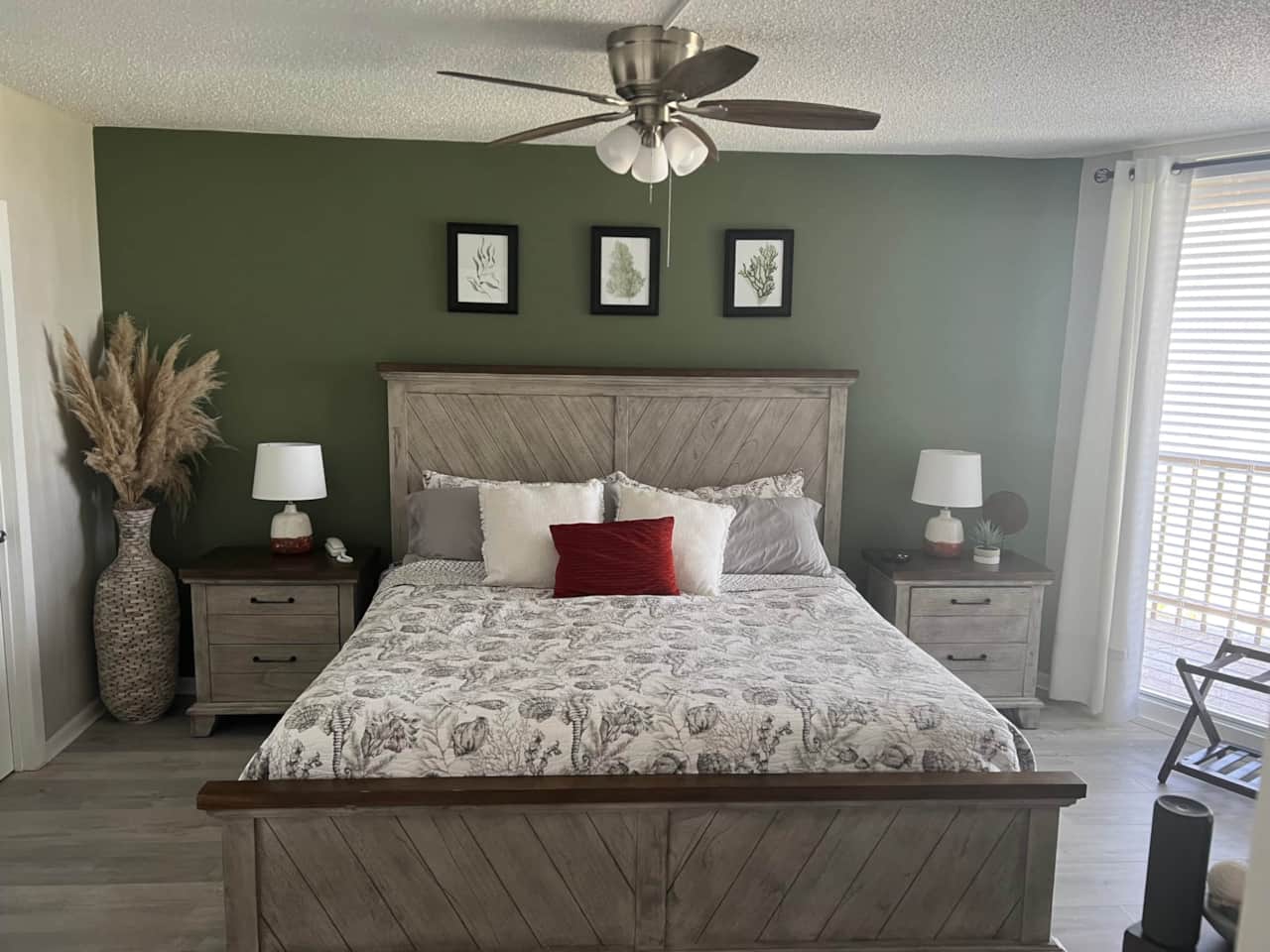 Primary Bedroom with ceiling far