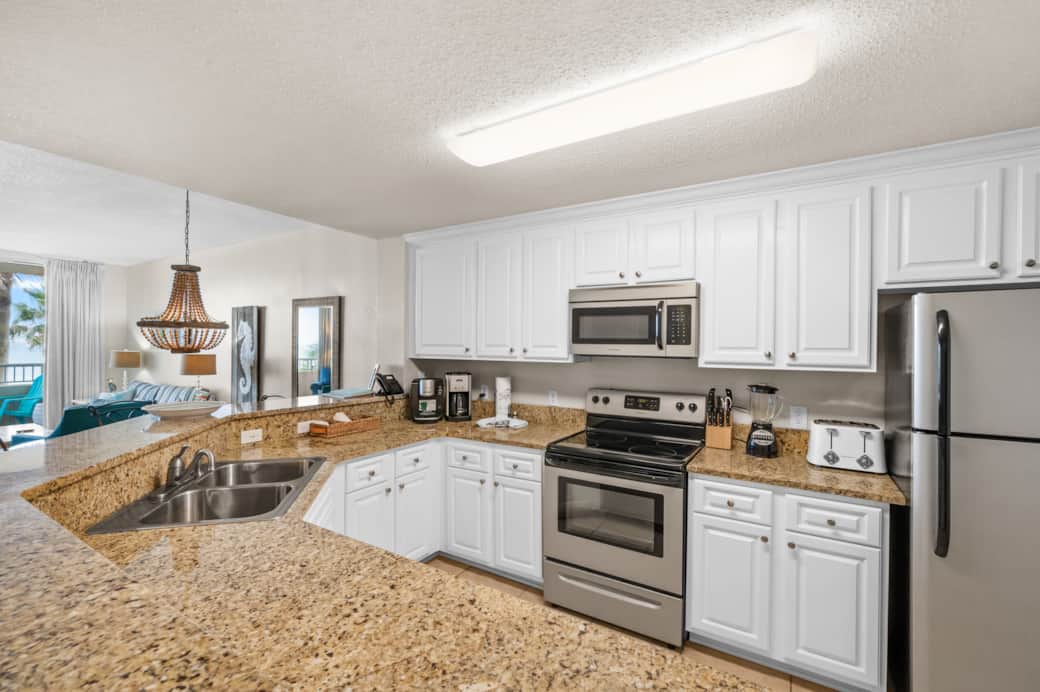 Fully Stocked Kitchen