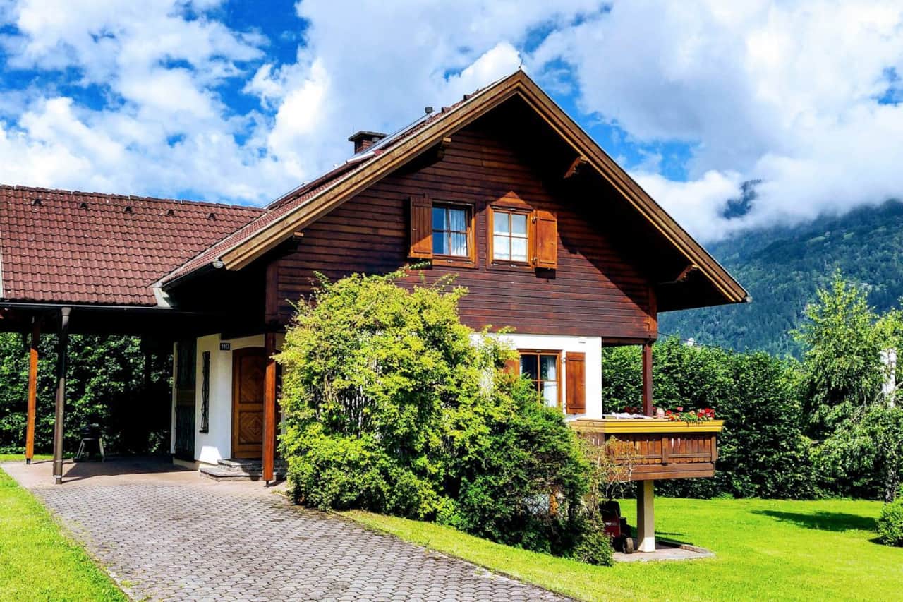 Familienfreundliches, sehr gemütliches Haus für 6 Personen mit privatem Badesteg.
