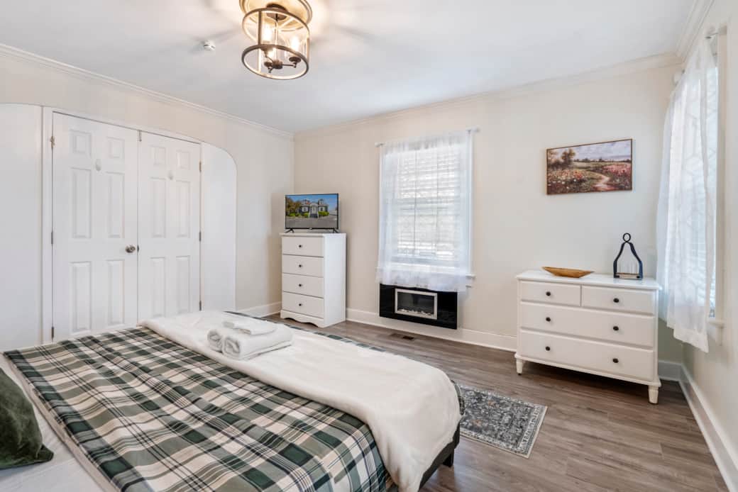 Master King Bedroom