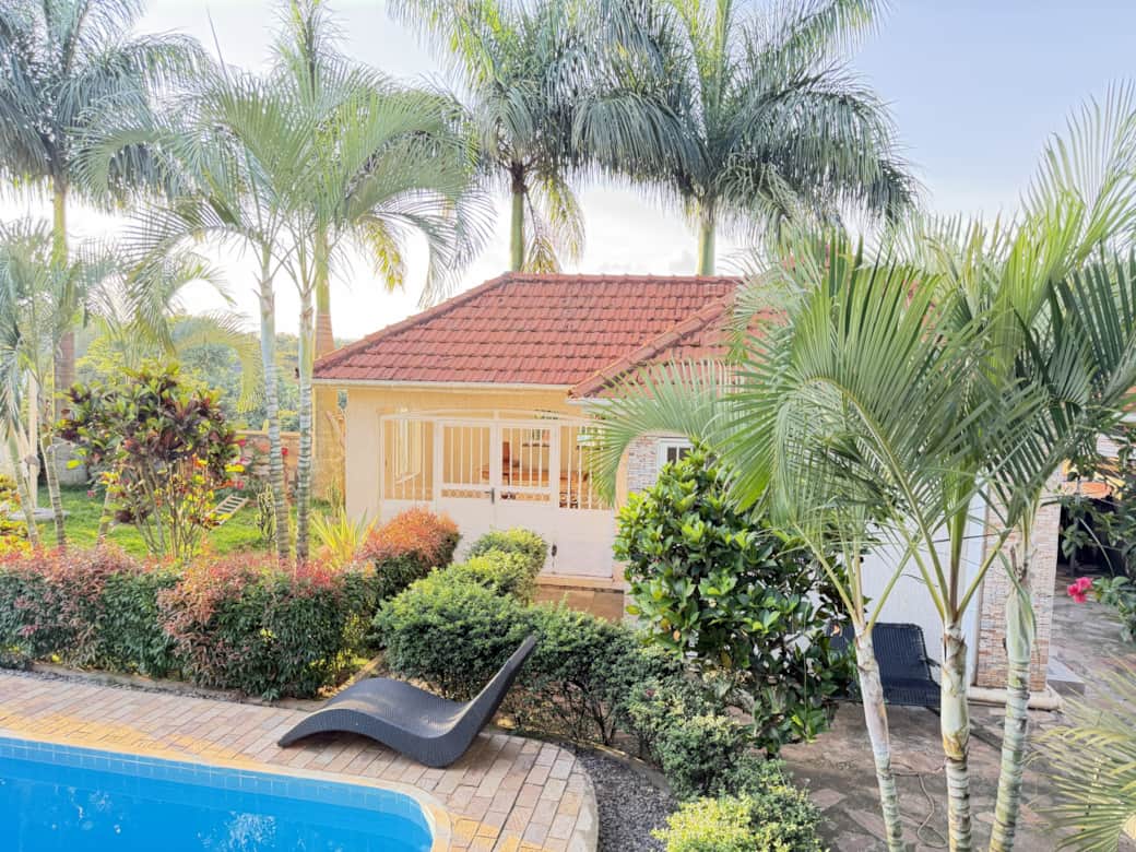 Lakeside villa9 Lakeside villa9