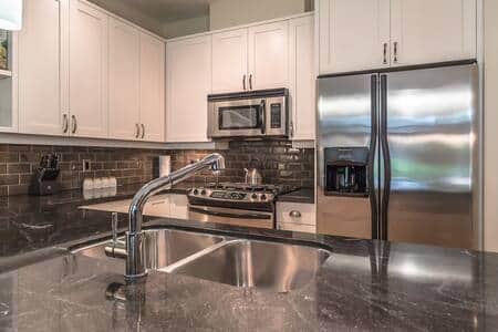 Gourmet kitchen