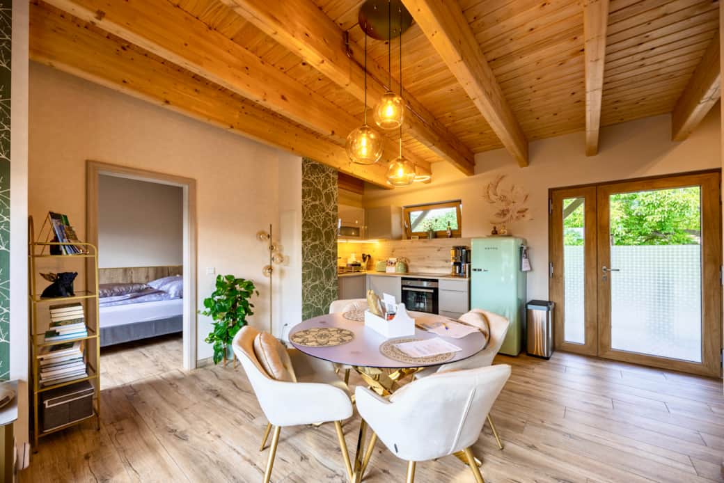 ferienwohnung-sternenzauber-essbereich-stoermthaler-see