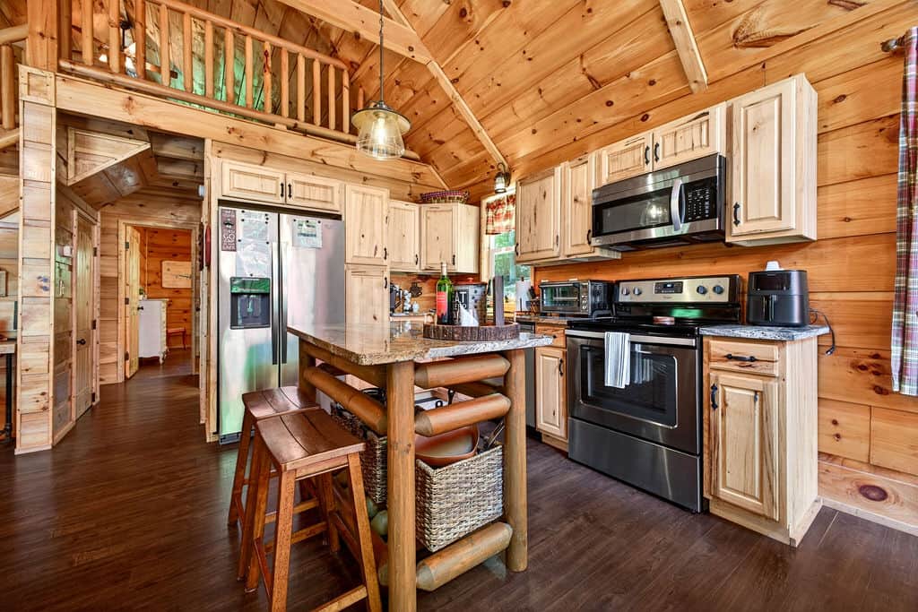 Kitchen island 
