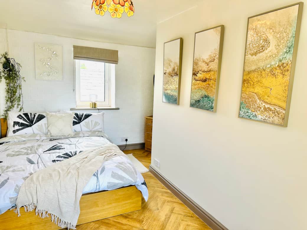 A charming second bedroom — perfect for friends, family or fellow adventurers. A charming second bedroom — perfect for friends, family or fellow adventurers.