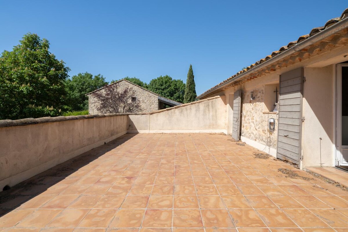 Provençal farmhouse & padel court swimming pool AC