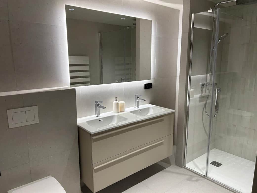 Bathroom 2