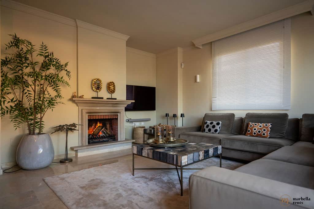 Spacious indoor lounge area.