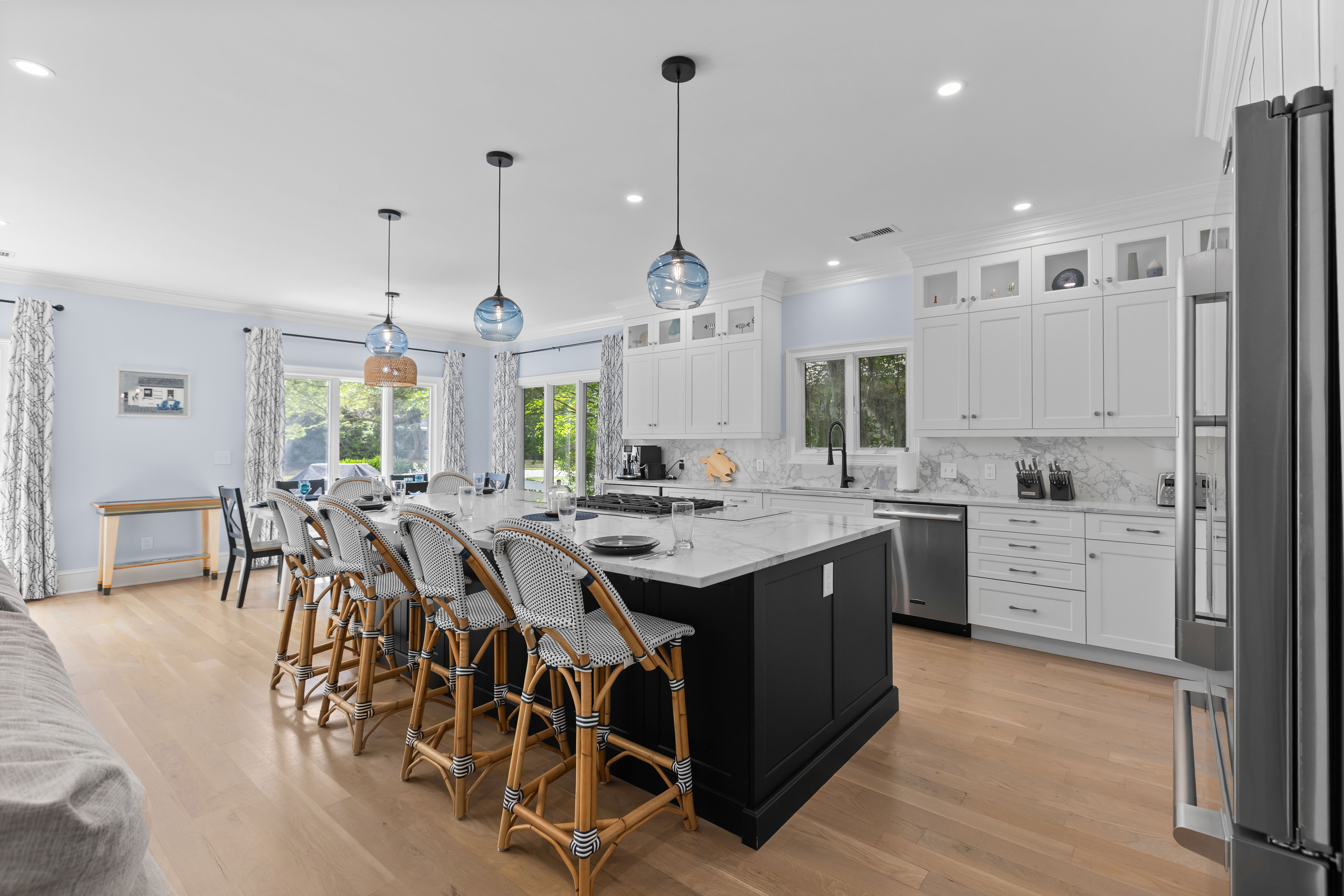 Kitchen and Dinning area
